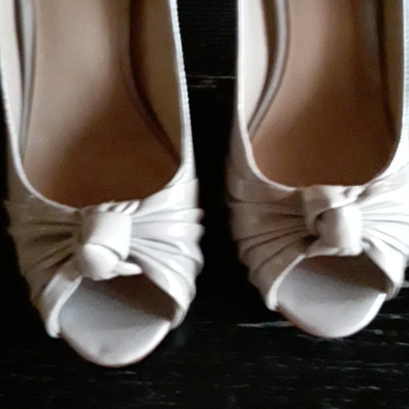 Shoes - Picture 5 of 6